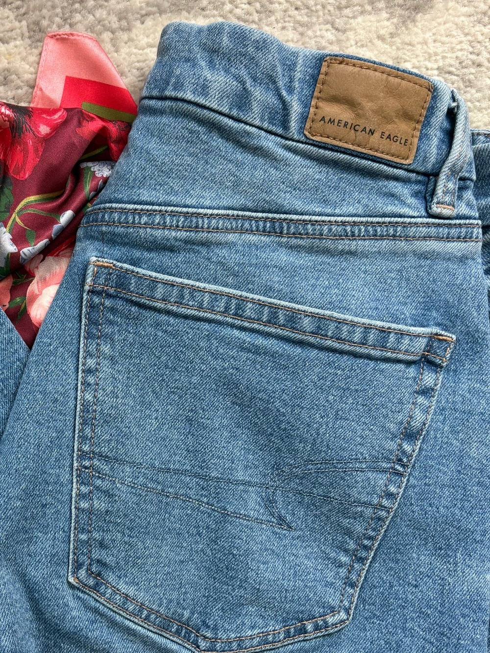 American Eagle Light Wash Super High-Rise Jeans - Curvy size 8 SHORT